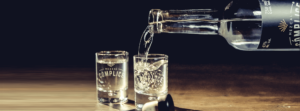 Blog Mezcal Cómplice.- mezcal agave artisanal glass spirit agave
